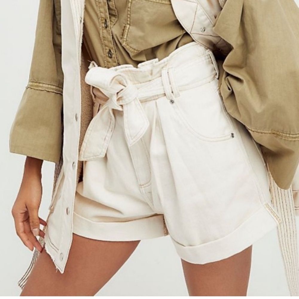 High-Waist Paperbag Cream Women's Shorts